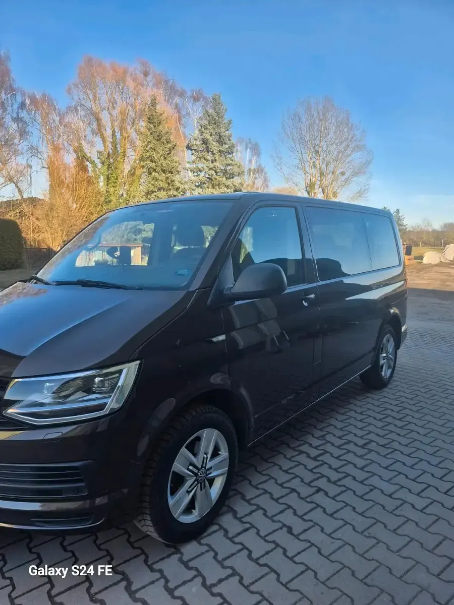 Gebraucht VW Multivan 150 PS (110 kW) 2015 Braun Van / Kleinbus
