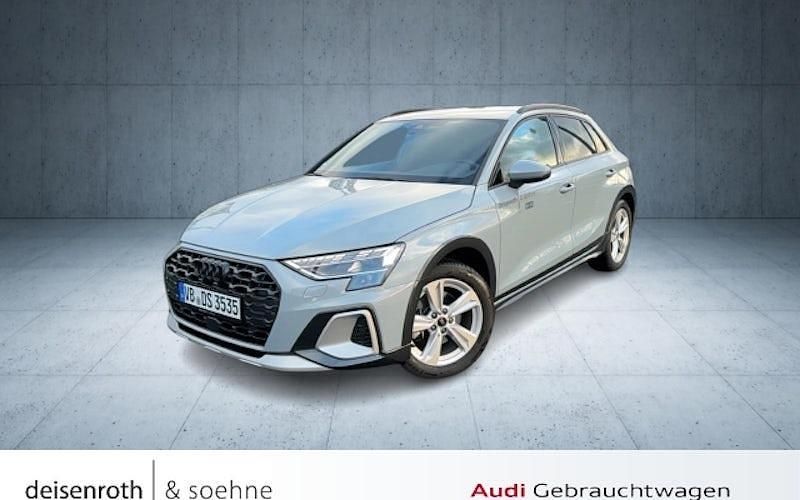 Grau Gebraucht 2024 Audi A3 Sportback Advanced Limousine | 37.470 € (Etwas zu teuer) - Bild 1/4