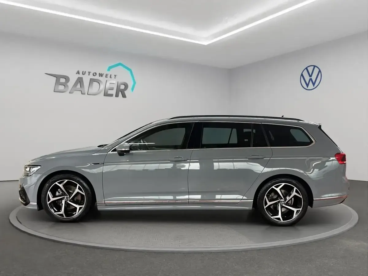 Gebraucht VW Passat Business 190 PS (139 kW) 2023 Grau Kombi