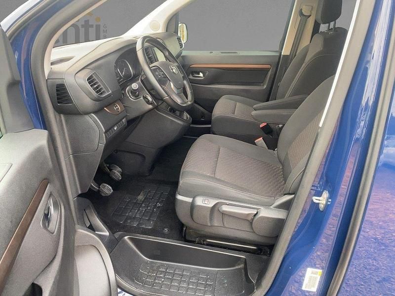 Gebraucht Toyota Proace Verso Comfort 150 PS (110 kW) 2018 Blau Kombi