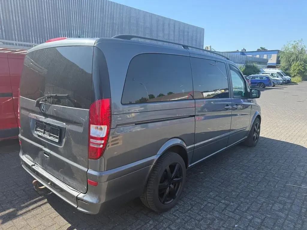 Gebraucht Mercedes Viano Edition 224 PS (164 kW) 2011 Grau Van / Kleinbus