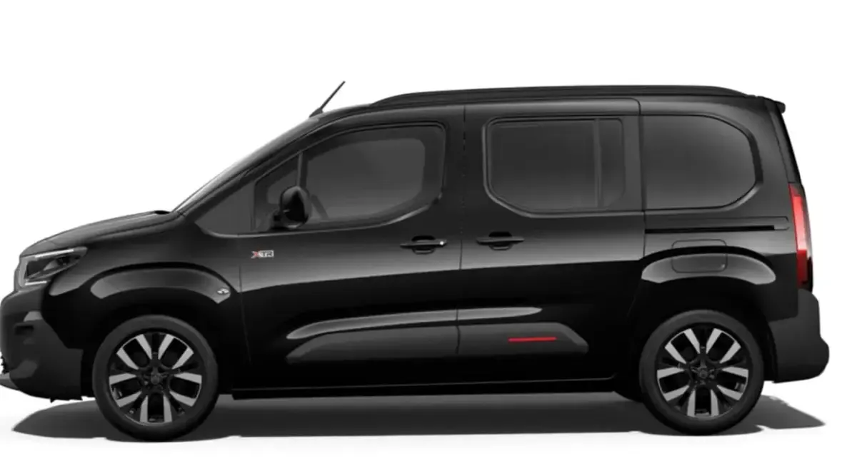 Neu Citroën Berlingo XTR 131 PS (96 kW) 2026 Perlaneraschwarz metallic Van / Kleinbus