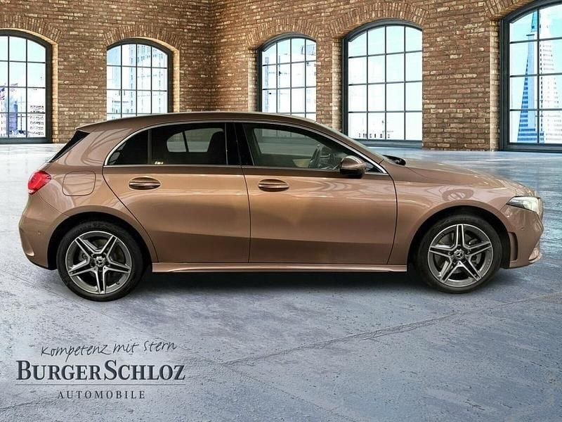 Gebraucht Mercedes A250 AMG line 160 PS (117 kW) 2022 Rosgold Limousine