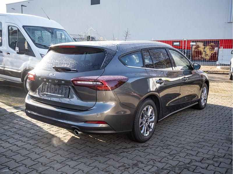 Neu Ford Focus Titanium X 155 PS (114 kW) 2026 Grau Limousine