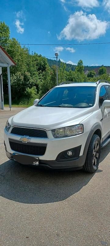 Weiß Gebraucht 2013 Chevrolet Captiva LT SUV | 7.999 € (Fairer Preis) - Bild 1/4