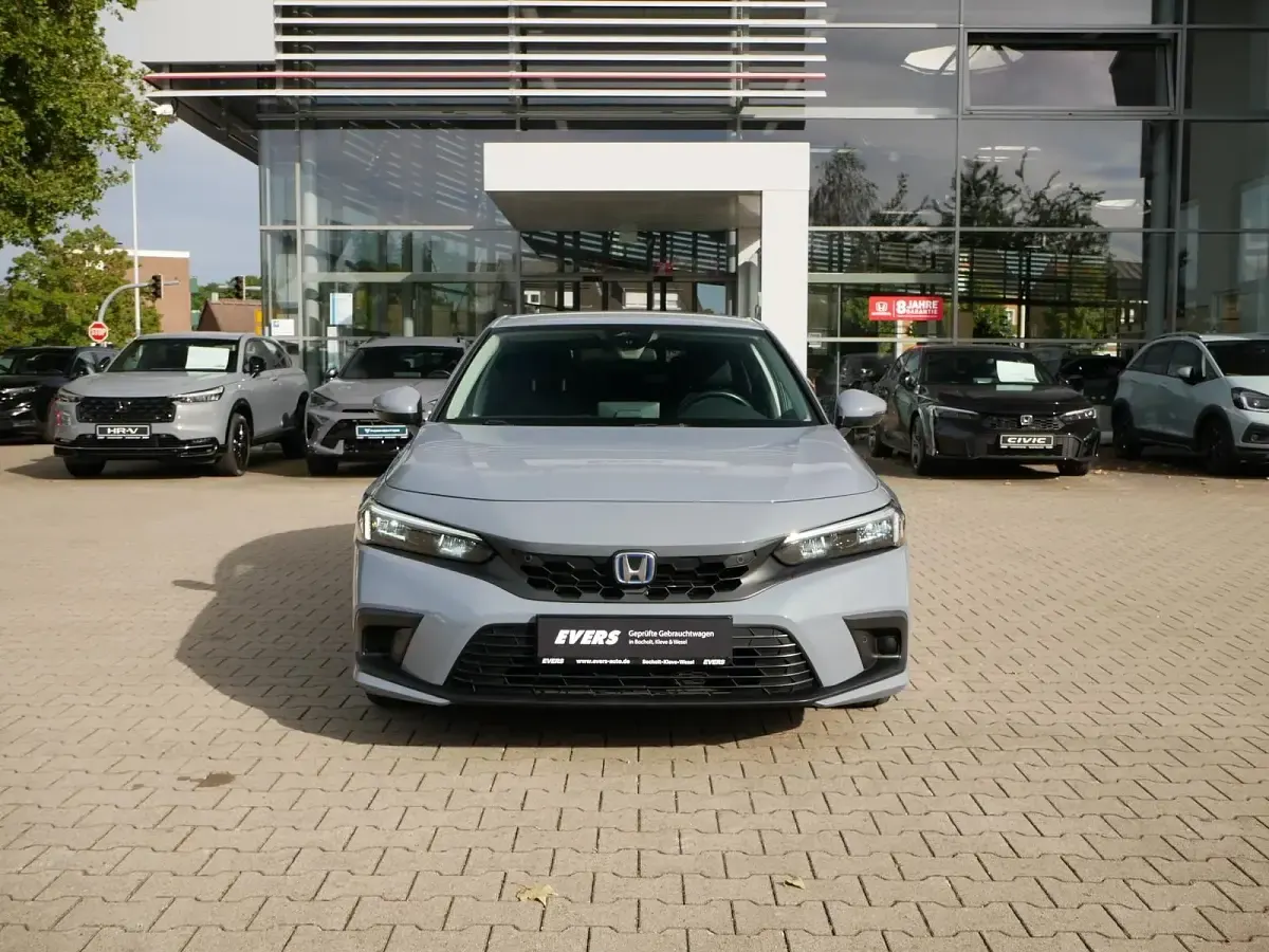Gebraucht Honda Civic Elegance 184 PS (135 kW) 2024 Sonic gray pearl Limousine