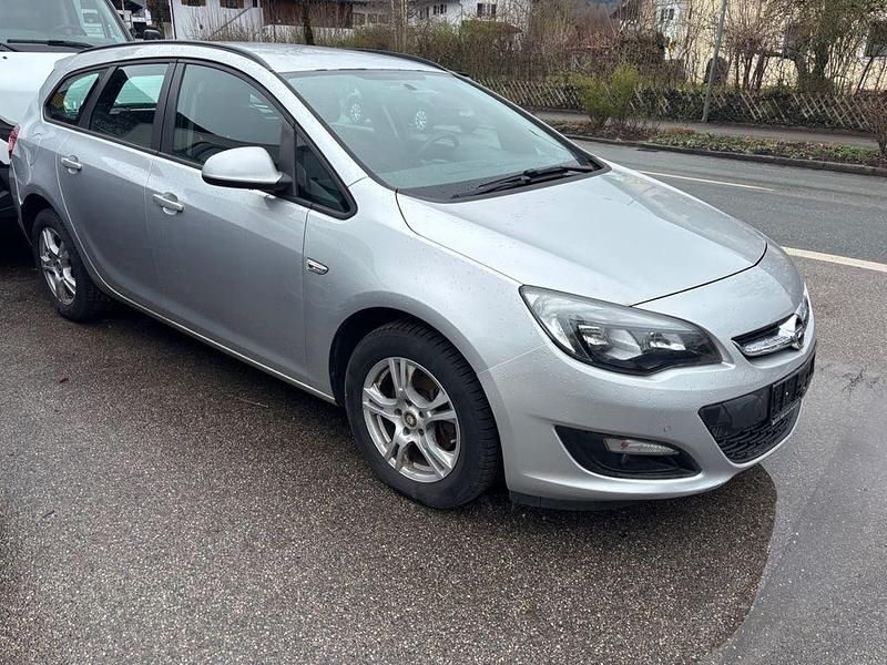Gebraucht Opel Astra 110 PS (80 kW) 2015 Silber Limousine