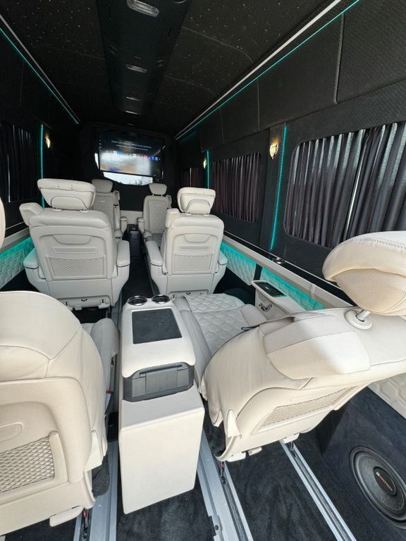 Gebraucht Mercedes Sprinter 2024 Schwarz Van