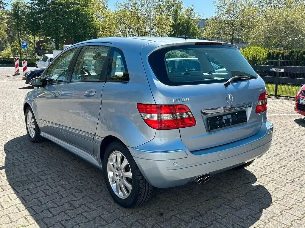 Gebraucht Mercedes B200 193 PS (141 kW) 2005 Blau Van / Kleinbus
