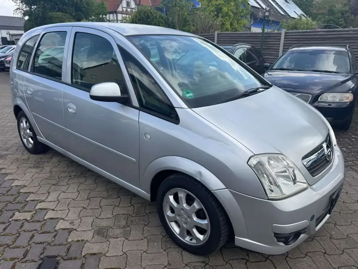Usata Opel Meriva Edition 90 CV (66 kW) 2006 Argento Monovolume