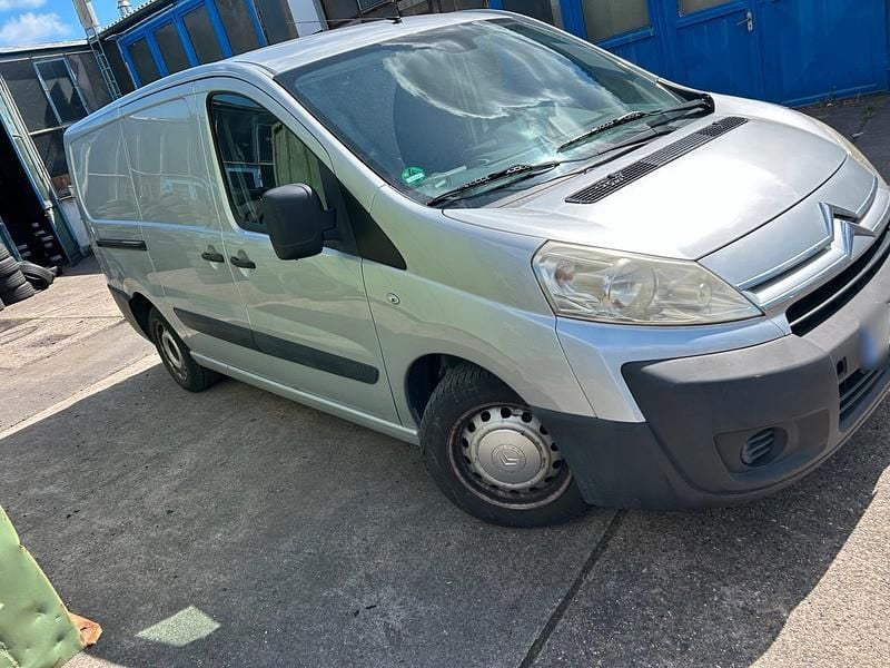 Second-hand Citroën Jumpy 144 CP (105 kW) 2008 Argintiu Monovolum