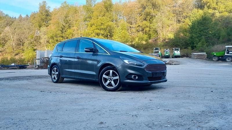 Occasion Ford S-MAX Titanium 180 ch (132 kW) 2016 Gris Monospace