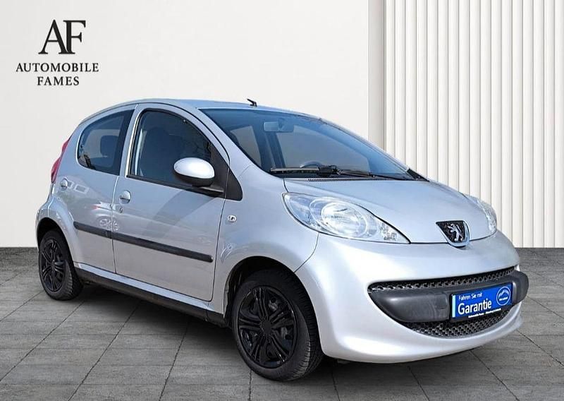 Gebraucht Peugeot 107 68 PS (50 kW) 2007 Grau Kleinwagen