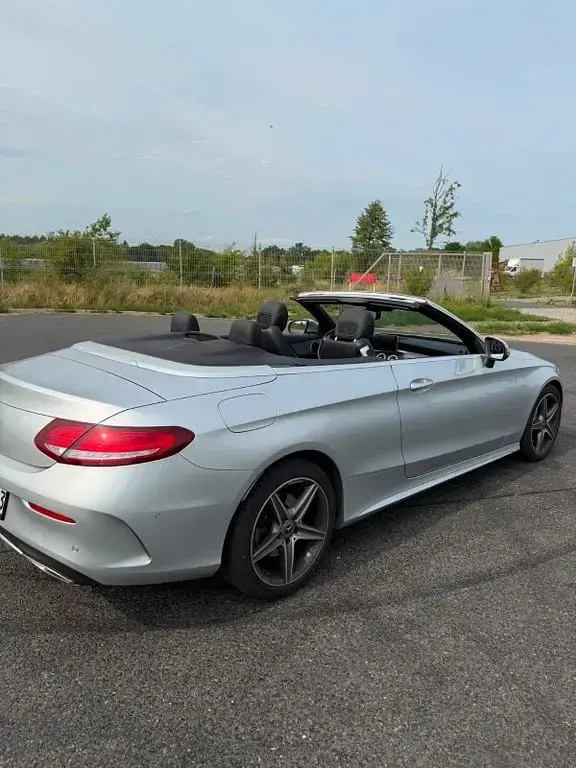 Gebraucht Mercedes C180 AMG line 156 PS (114 kW) 2017 Silber Cabrio