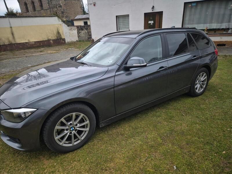 Braun Gebraucht 2013 BMW 318 Kombi | 12.000 € - Bild 1/4