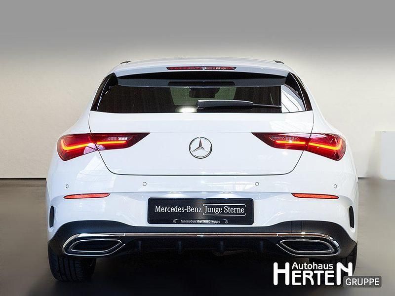 Gebraucht Mercedes CLA200 AMG 150 PS (110 kW) 2024 Unilack polarweiß Limousine