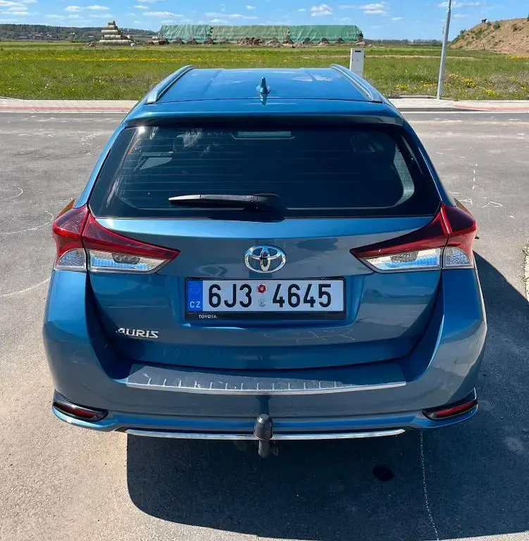 Gebraucht Toyota Auris 132 PS (97 kW) 2019 Blau Kleinwagen