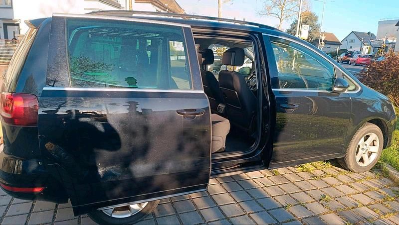 Gebraucht VW Sharan 150 PS (110 kW) 2016 Schwarz Van / Kleinbus