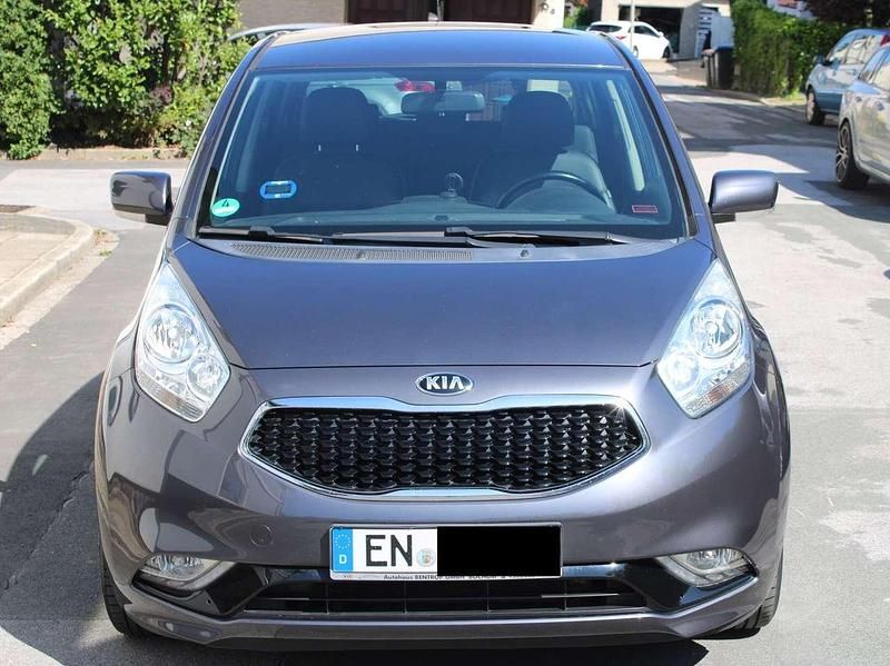 Grau Gebraucht 2015 Kia Venga Premium Kleinwagen | 8.500 € (Fairer Preis) - Bild 1/4