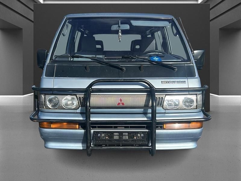 Gebraucht Mitsubishi L300 90 PS (66 kW) 1992 Grau Van / Kleinbus