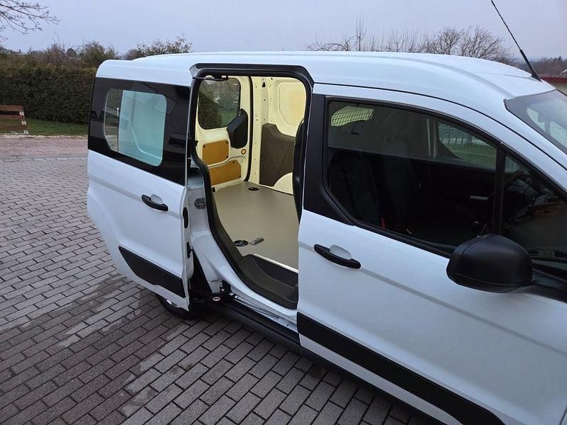 Gebraucht Ford Transit Connect 101 PS (74 kW) 2021 Weiß Van / Kleinbus