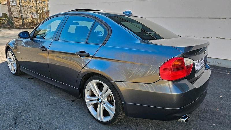 Gebraucht BMW 320 150 PS (110 kW) 2005 Limousine