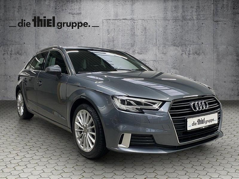Gebraucht Audi A3 Sport 150 PS (110 kW) 2019 Grau Limousine