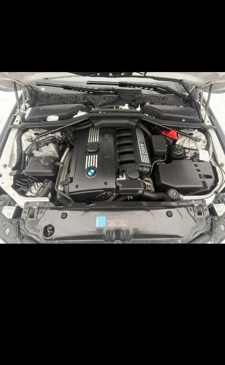 Gebraucht BMW 523 190 PS (139 kW) 2007 Silber Limousine