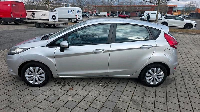 Gebraucht Ford Fiesta 52 PS (38 kW) 2009 Silber Kleinwagen