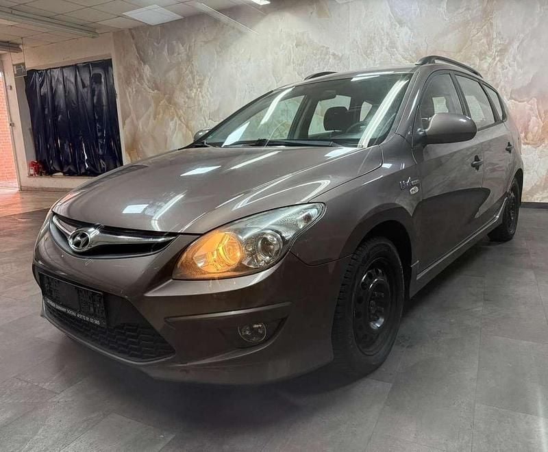 Gebraucht Hyundai i30 90 PS (66 kW) 2012 Braun Kombi