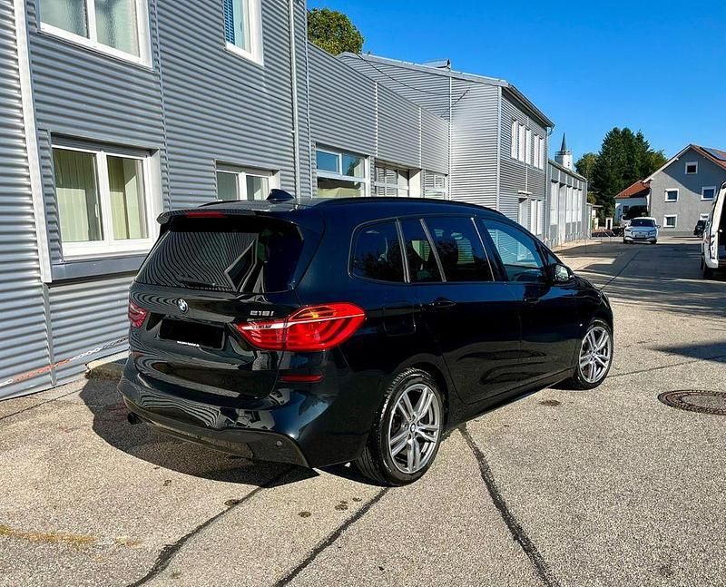 Schwarz Gebraucht 2017 BMW 218 Gran Tourer M Sport Van / Kleinbus | 14.990 € (Guter Preis) - Bild 1/4