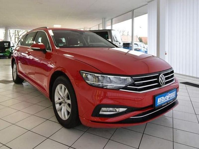 Gebraucht VW Passat Business 132 PS (97 kW) 2021 Rot Kombi
