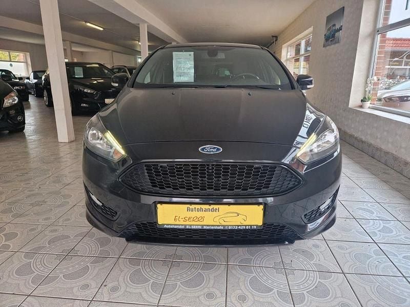 Second-hand Ford Focus ST-Line 120 CP (88 kW) 2017 Negru Berlinǎ