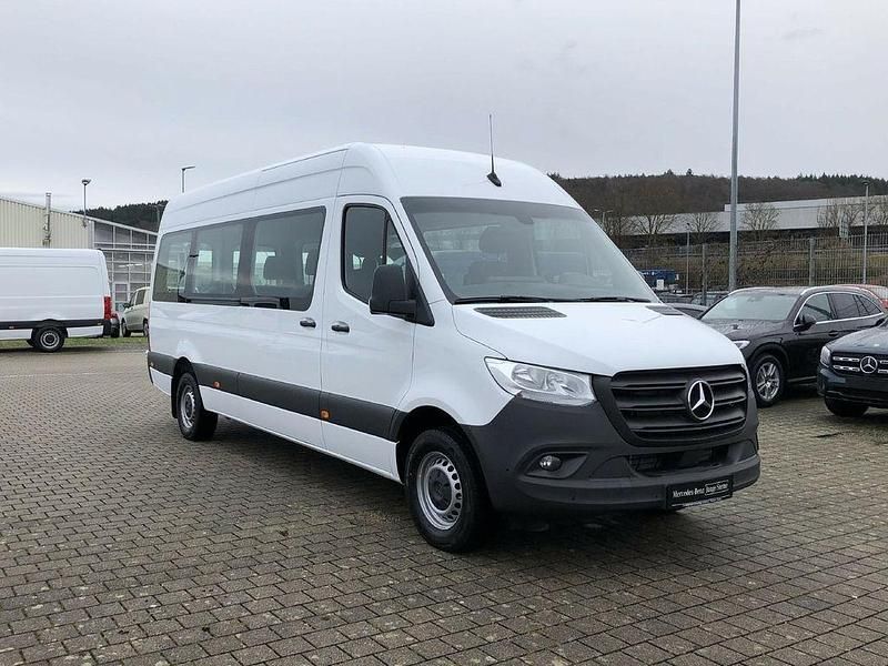 Gebraucht Mercedes Sprinter 150 PS (110 kW) 2023 Arktikweiß Van
