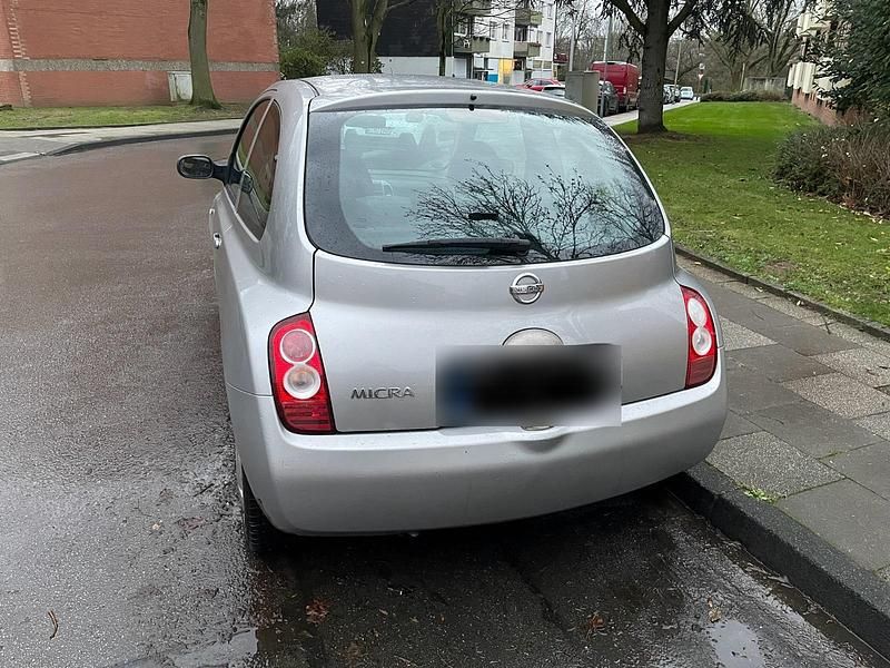 Gebraucht Nissan Micra 65 PS (47 kW) 2005 Silber Kleinwagen