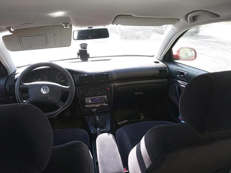 Gebraucht VW Passat 125 PS (91 kW) 1997 Rot Limousine