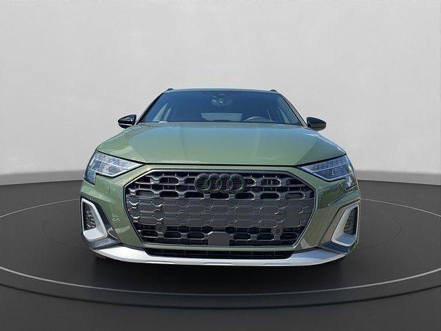 Gebraucht Audi A3 Sport 150 PS (110 kW) 2024 Grün Limousine