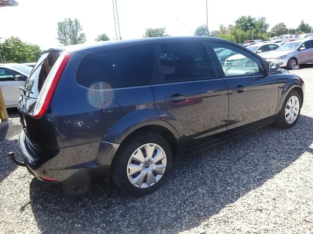 Gebraucht Ford Focus Style 110 PS (80 kW) 2009 Grau Limousine