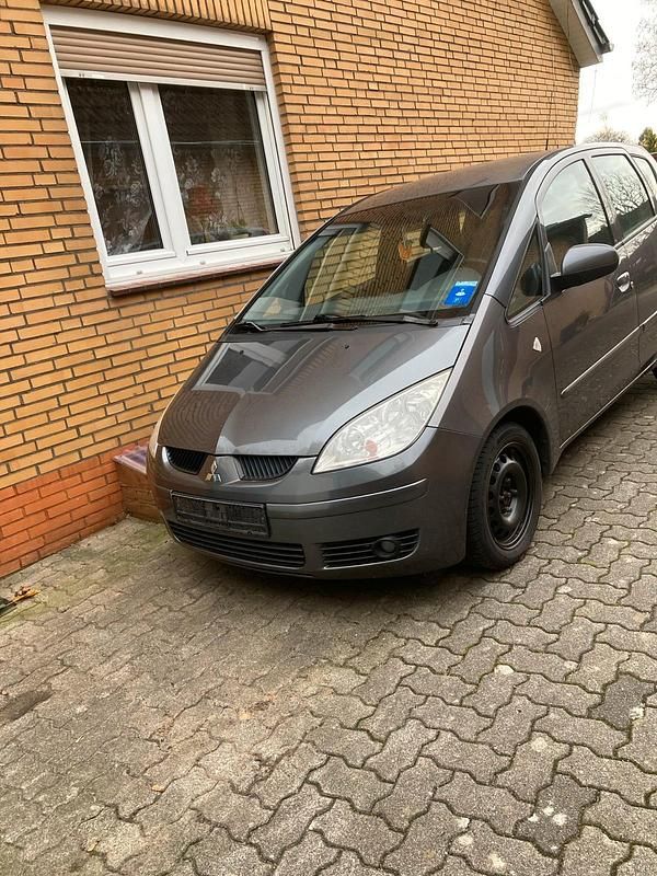 Grau Gebraucht 2006 Mitsubishi Colt Kleinwagen | 1.500 € (Fairer Preis) - Bild 1/4