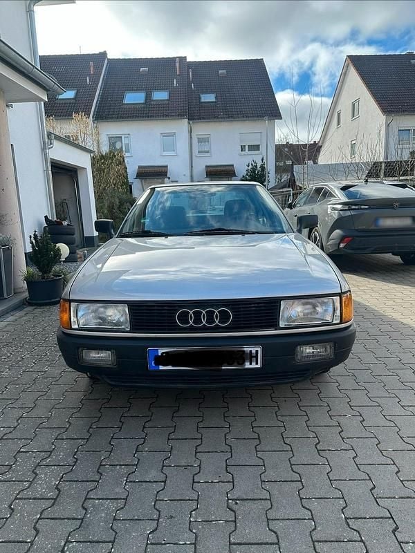 Gebraucht Audi 80 Basis 90 PS (66 kW) 1987 Silber Limousine