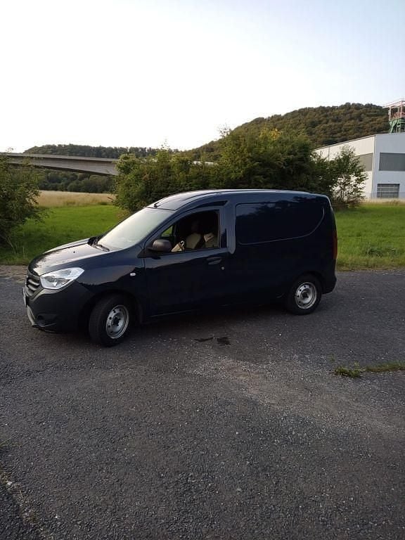 Blau Gebraucht 2013 Dacia Dokker Essentiel Van / Kleinbus | 3.200 € (Fairer Preis) - Bild 1/4