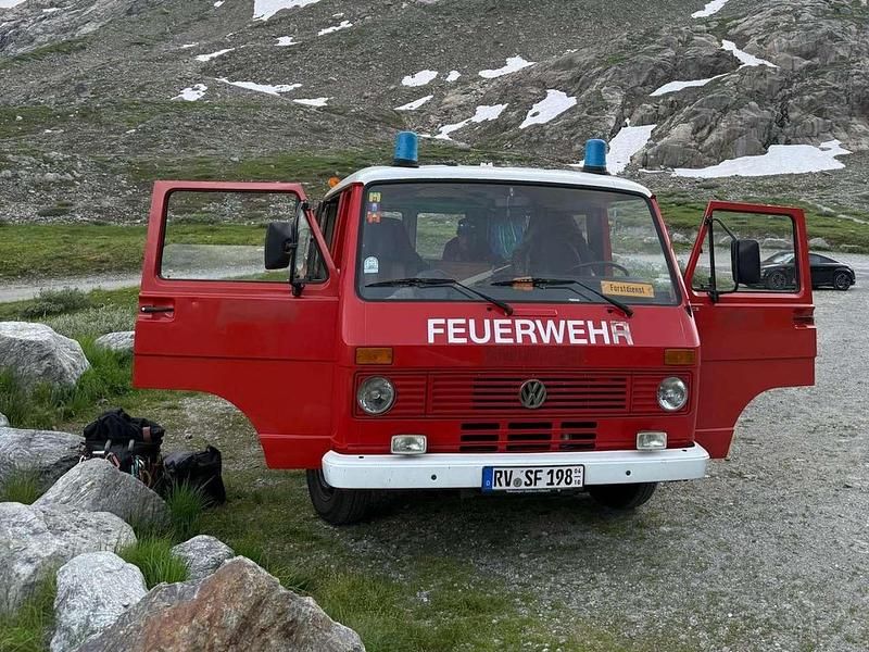 Second-hand VW LT 90 CP (66 kW) 1983 Roșu Break