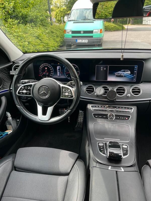 Schwarz Gebraucht 2019 Mercedes E350 Avantgarde Kombi | 22.990 € (Superpreis) - Bild 1/4