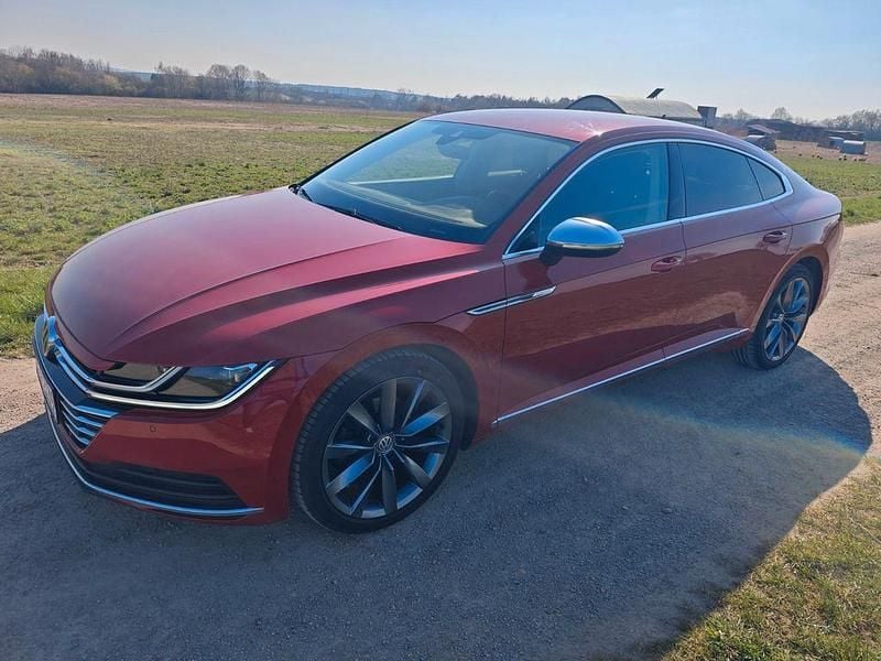 Gebraucht VW Arteon Elegance 150 PS (110 kW) 2019 Rot Kleinwagen