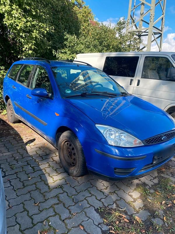 Blau Gebraucht 2002 Ford Focus Kombi | 600 € (Guter Preis) - Bild 1/4