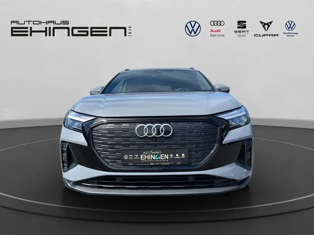 Gebraucht Audi Q4 e-tron Advanced 150 kW (204 PS) 2023 Kieselgrau SUV