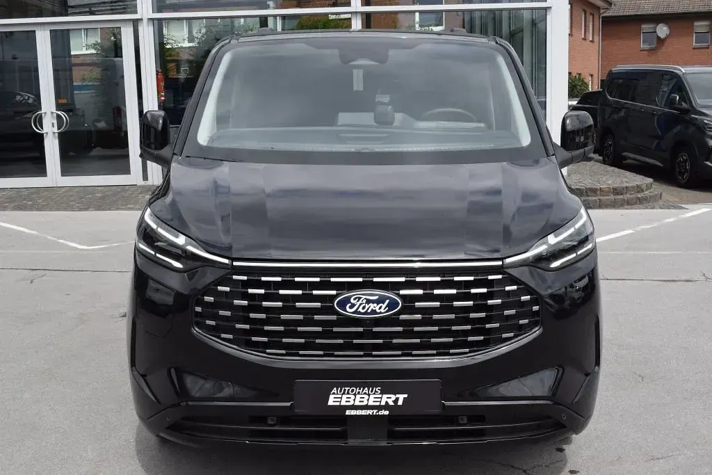 Neu Ford Tourneo Titanium X 232 PS (170 kW) 2026 Schwarz Van / Kleinbus