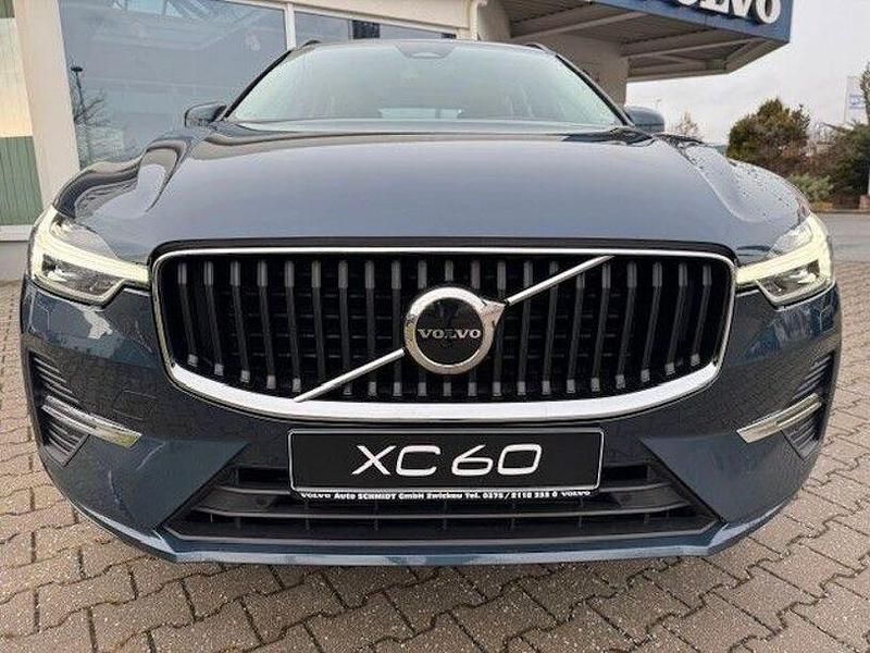Gebraucht Volvo XC60 Core 250 PS (183 kW) 2025 Denim blue SUV
