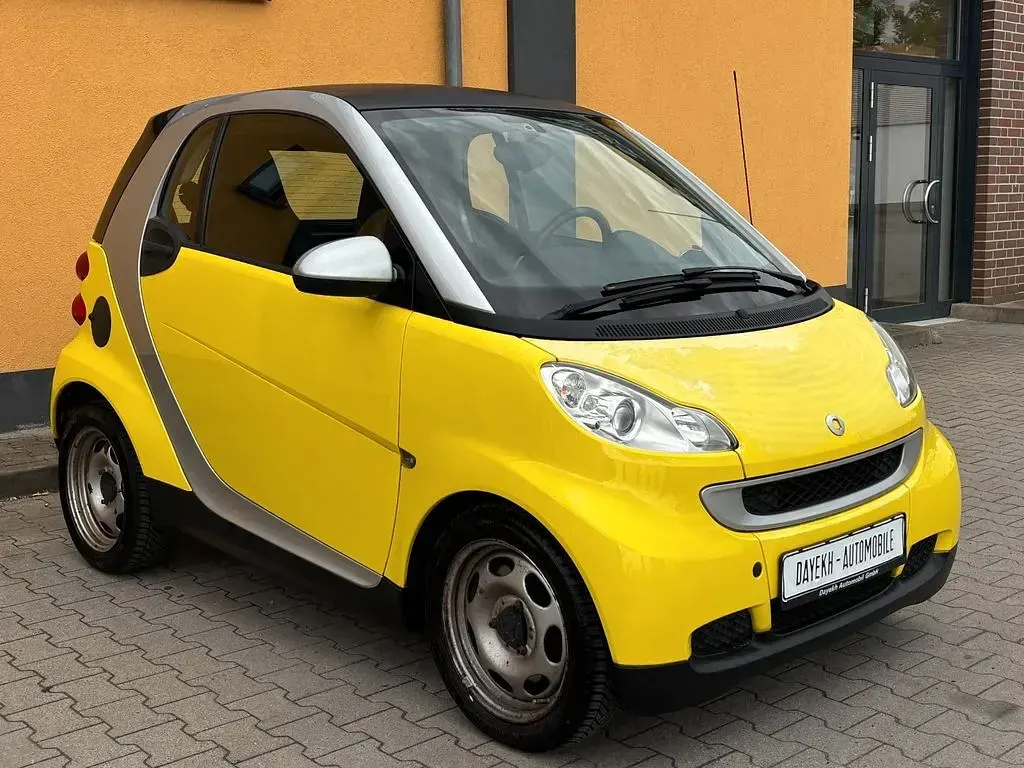 Gebraucht Smart ForTwo Coupé 61 PS (44 kW) 2014 Gelb Coupé