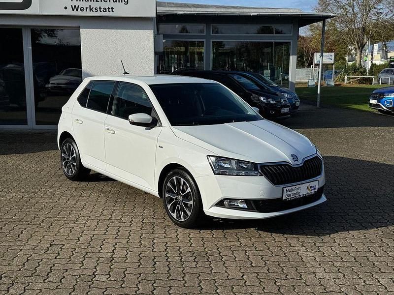 Weiß Gebraucht 2020 Skoda Fabia Drive Kleinwagen | 11.950 € (Guter Preis) - Bild 1/4